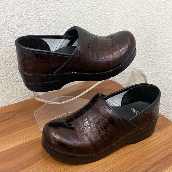 DANSKO Professional Clogs Brown Croc Patent Leather Nurse Shoes Size 38 7.5-8 US - Picture 2 of 16